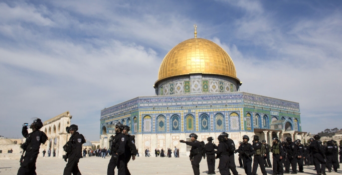 İsrail polisi Mescid-i Aksa muhafızını gözaltına aldı