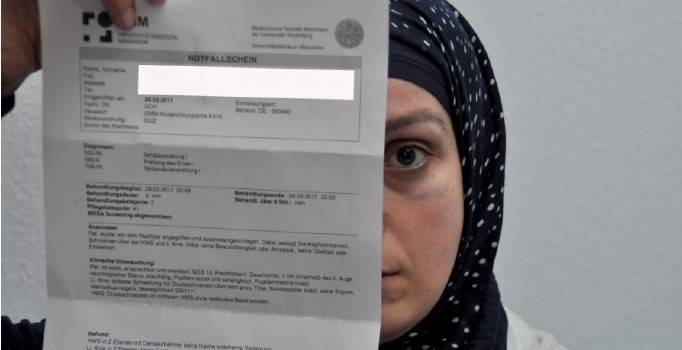 Almanya'da Türk kadına ırkçı saldırı