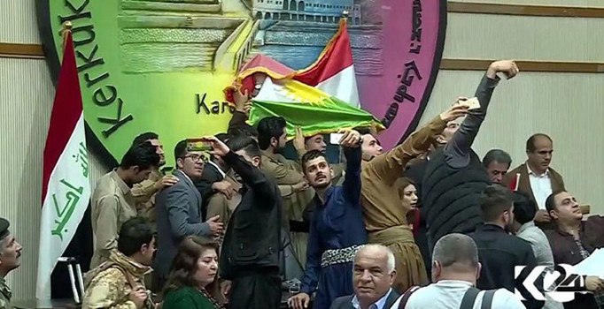 Kerkük'te "IKBY bayrağı" ısrarı sürüyor