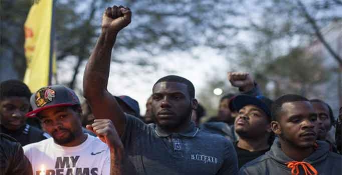 ABD'de yaşayan siyahiler polis şiddetini protesto etti