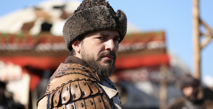 Diriliş Eruğrul'da Romantik Komedi krizi iddiasına Engin Altan Düzyatan'dan cevap