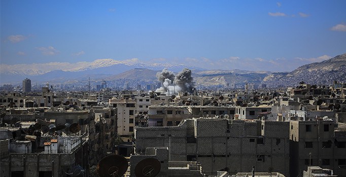 Şam'da hava saldırısı: 12 ölü