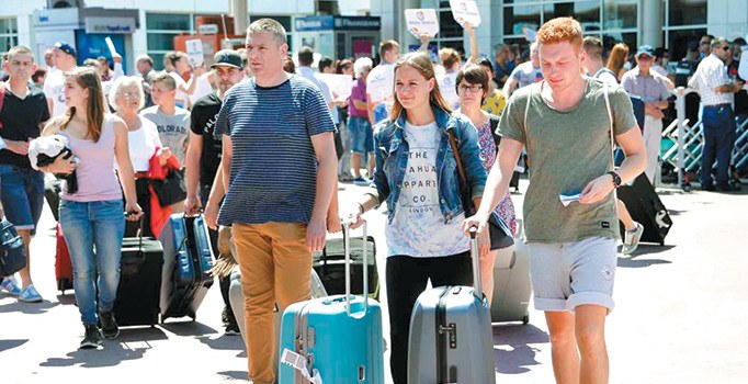Avrupalı zengin turist azaldı iş komşu ülkelere kaldı