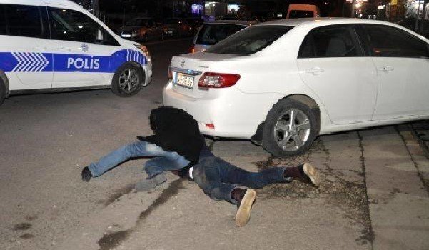 Tekirdağ'da polisten kaçan hırsızlar kıskıvrak yakalandı