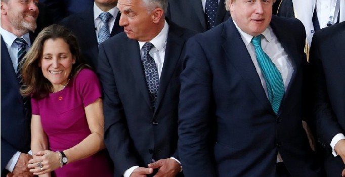 Suriye Yardım Konferansı'nda güldüren görüntüler