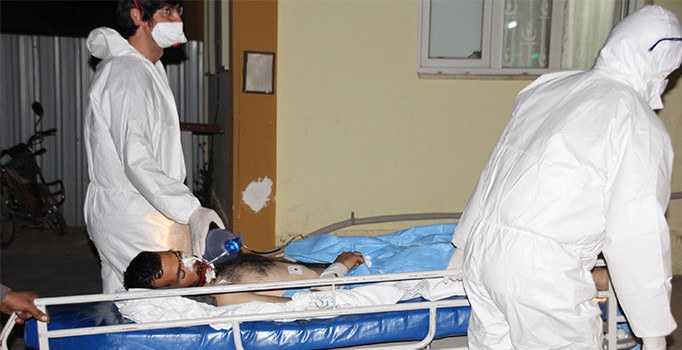 Suriye'de yaralanan 58 kişi Türkiye’ye getirildi