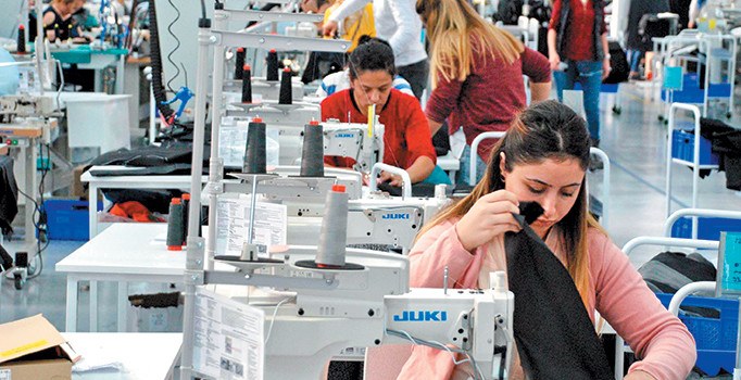 Az okuyan çok iş buldu