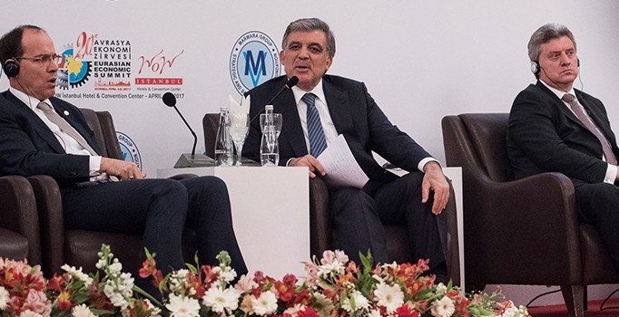 Abdullah Gül'den iktidar ve muhalefete övgü: Türk halkı asil davrandı