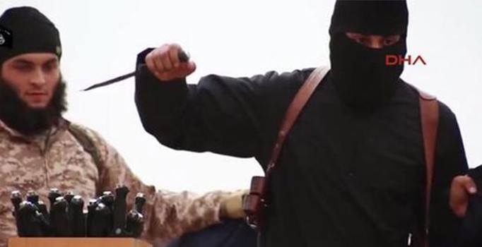 DEAŞ 33 kişinin kafasını kesip çukura attı