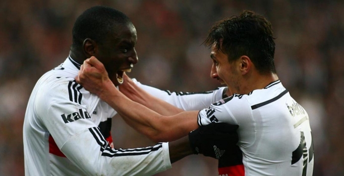 Slaven Bilic, çift forvete devam edecek