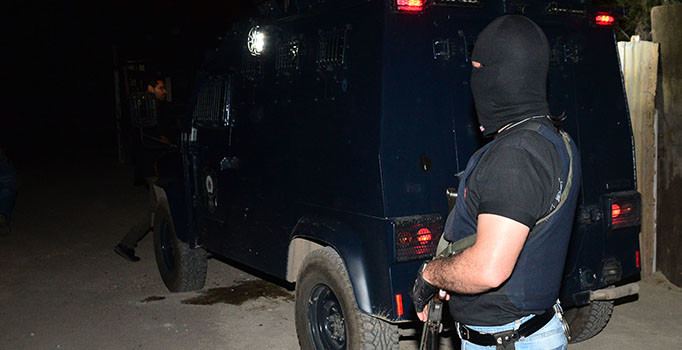 Adana'da PKK operasyonu: 22 gözaltı