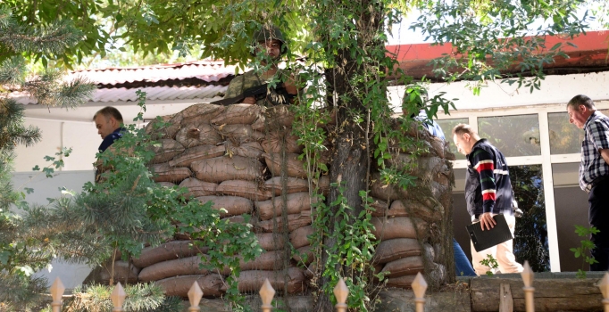 Erzurum'daki askerlik şubesi bahçesindeki patlama korkuttu