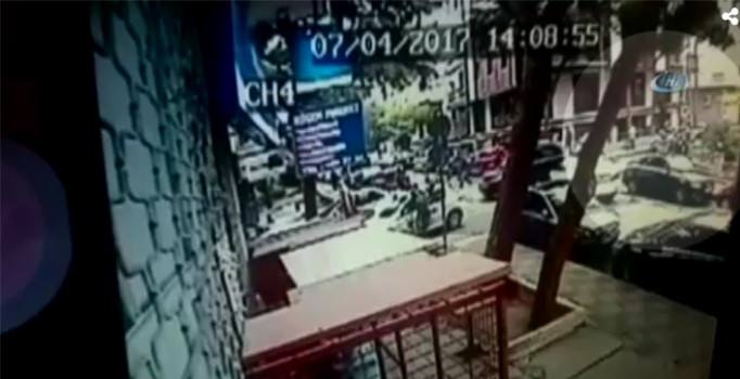 10 saniyede otomobil çalan hırsızlar kamerada