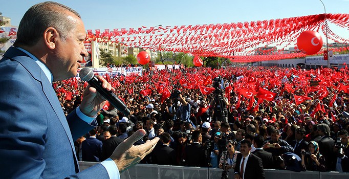 Erdoğan'dan CHP milletvekillerine sert tepki: Densiz deve, girmez eve