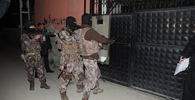 Adana'da DEAŞ hücresine baskın: 6 gözaltı