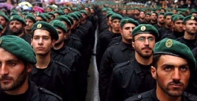 İran'da Devrim Muhafızı komutanı öldürüldü