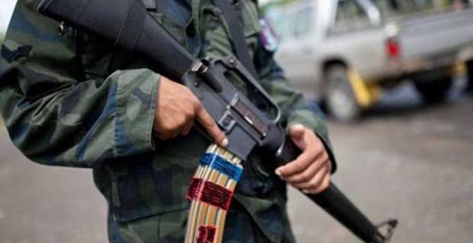 Filipinler'de sıkıyönetim ilan edilen Marawi'de 16 sivil öldürüldü