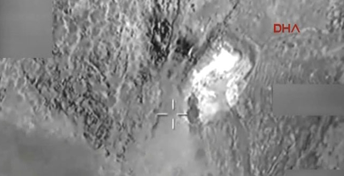 TSK, Kuzey Irak'taki PKK hedeflerine düzenlenen hava harekatının görüntülerini paylaştı