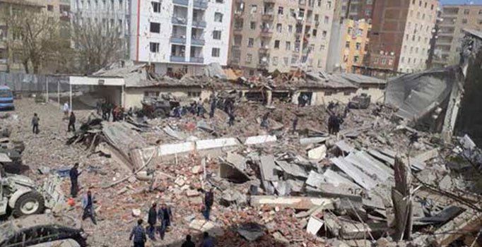 Diyarbakır'daki bombalı saldırıyı PKK üstlendi