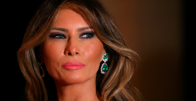 Melania Trump için 'eskortluk yapıyor' diyen İngiliz gazetesi geri vites yaptı