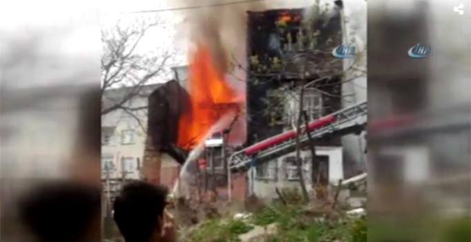 İstanbul Beyoğlu'nda yangın | Son dakika haberleri