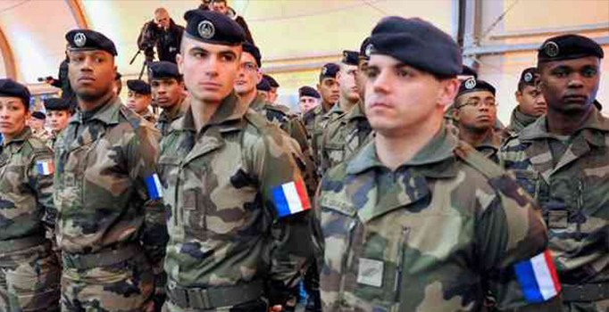 Fransız askerleri Musul operasyonunda