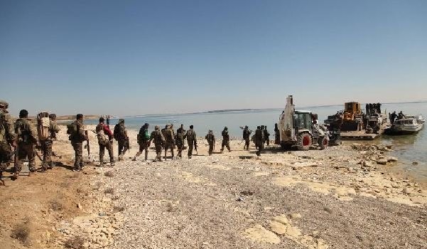 Rakka operasyonunda Tabka her taraftan kuşatıldı