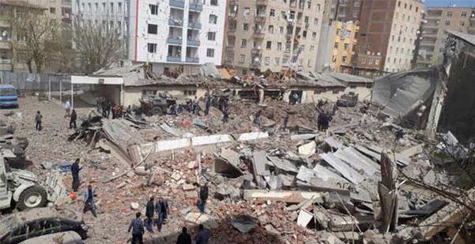 Diyarbakır patlamasıyla ilgili 5 kişi yakalandı | Son dakika haberleri