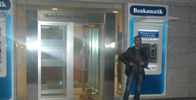 Adana'da banka soygunu girişimi