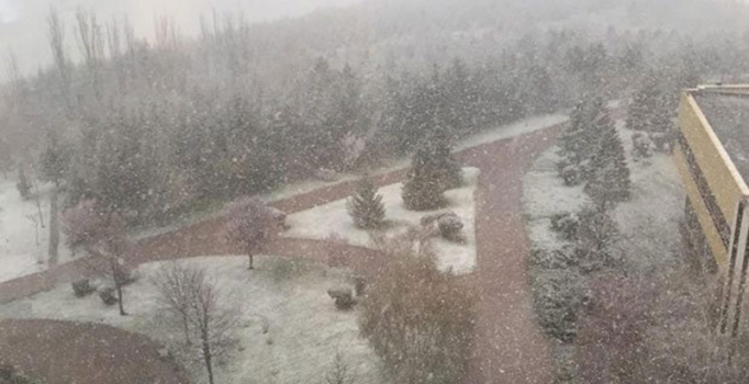 Ankaralılara kar süprizi