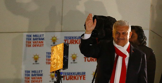 Yıldırım'dan 'Balkon'da birlik mesajı: Kaybeden yok kazanan Türkiye