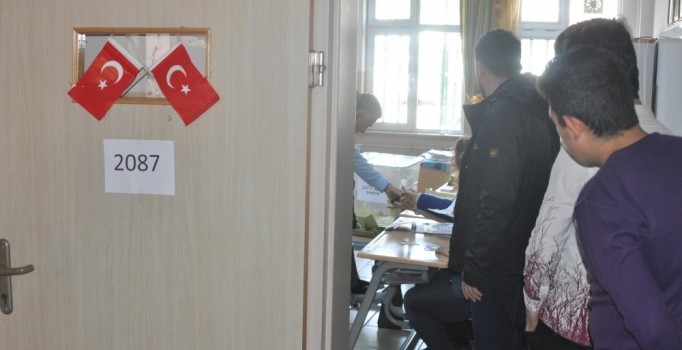 Kullandığı oyun fotoğrafını çekti polise kafa attı | Denizli haberleri