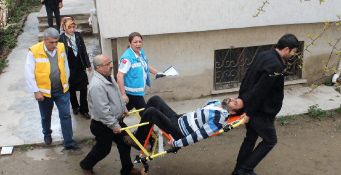 2 yıl sonra oy kullanmak için dışarı çıktı | Elazığ haberleri