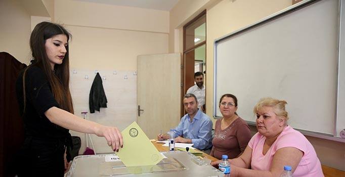 Türkiye genelinde tüm sandıklar kapandı | Son dakika haberleri