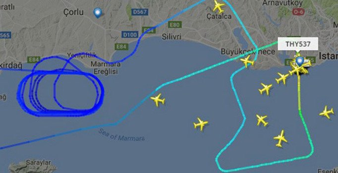 THY uçağına yıldırım isabet etti