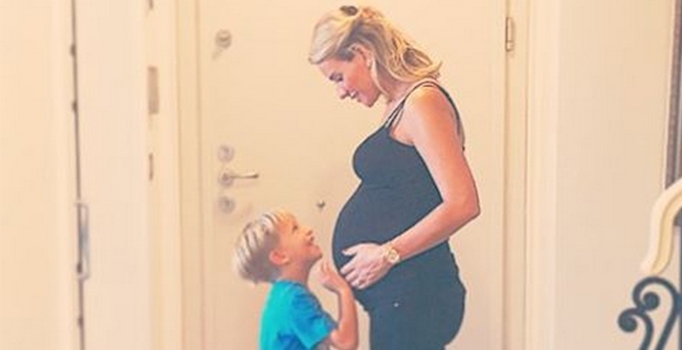 Esra Erol'un oğlu sorularıyla annesini terletti