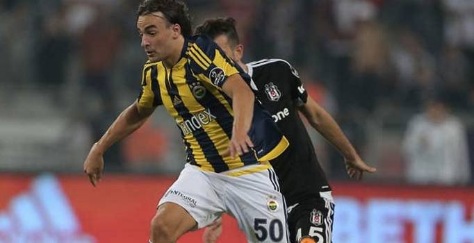 Lazar Markovic en az 3 hafta sahalardan uzak kalacak