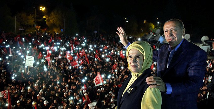 17 Nisan 2017 gazete manşetleri: Yeni dönemi nasıl gördüler | Karar, Hürriyet, Milliyet, Vatan...