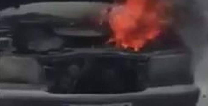 Kayseri'de bir otomobil seyir halindeyken yandı | Kayseri haberleri