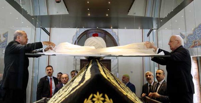 Erdoğan Yavuz Sultan Selim türbesini ziyaret etti