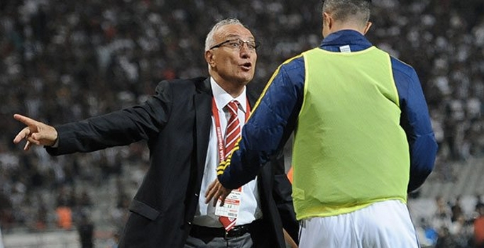 Van Persie'yi Beşiktaş - Fenerbahçe derbisinde isyan ettiren olay