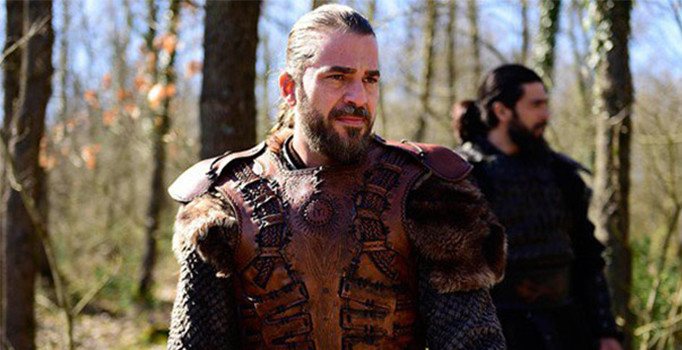 Engin Altan Düzyatan'ın diziden ayrılacağı iddialarına yapımcıdan yanıt