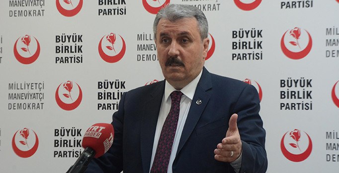 BBP'li Destici: Evet zaferine kimse gölge düşürmemeli