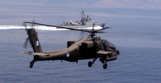 Yunanistan’da 5 yolcu taşıyan Hava Kuvvetleri’ne ait helikopter düştü