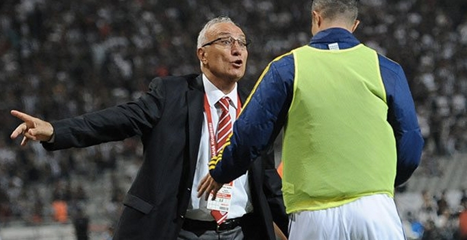 Robin van Persie ile tartışan görevli Beşiktaşlı çıktı