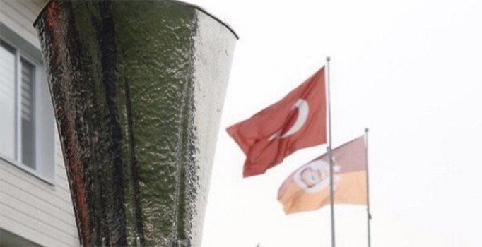 Galatasaray'dan Beşiktaş'a UEFA göndermesi