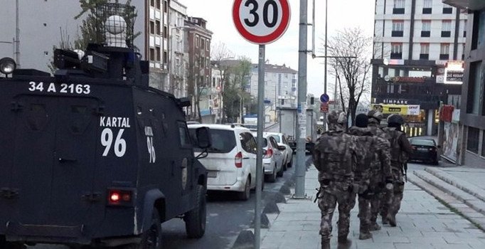 İstanbul'da şafak operasyonu