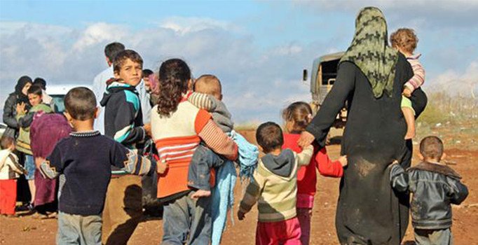 Suriye'de kuşatma bölgelerinden tahliyeler başladı