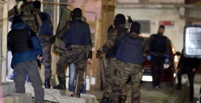 İstanbul'da FETÖ operasyonu! Çok sayıda gözaltı var