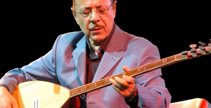 Neşet Ertaş adına bir tiyatro
oyunu: Neşe, Dert, Aşk